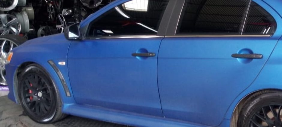Troca dos Aros – Mitsubishi Lancer Azul