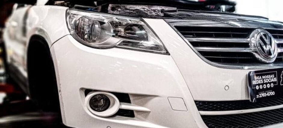 Volkswagen Tinguan trocando os Amortecedores na Full Pneus!