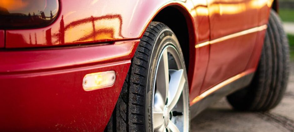 Quais carros cabem na medida de pneu 175 70 R14?