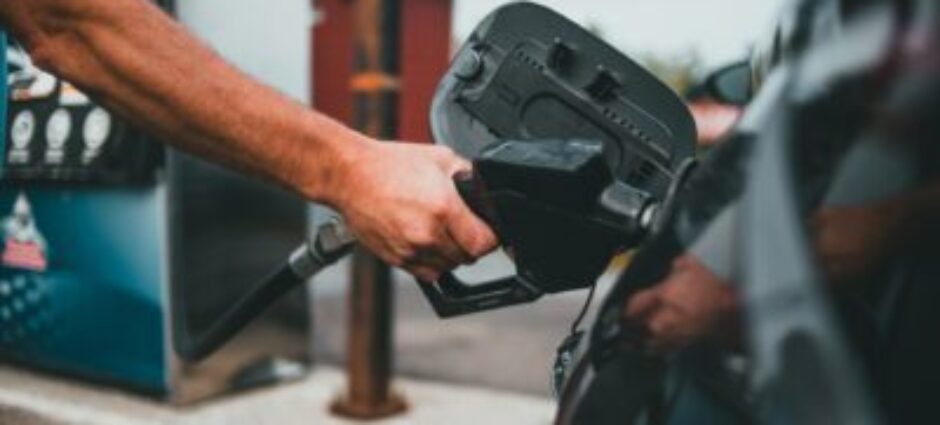 Confira 5 dicas para economizar combustível 