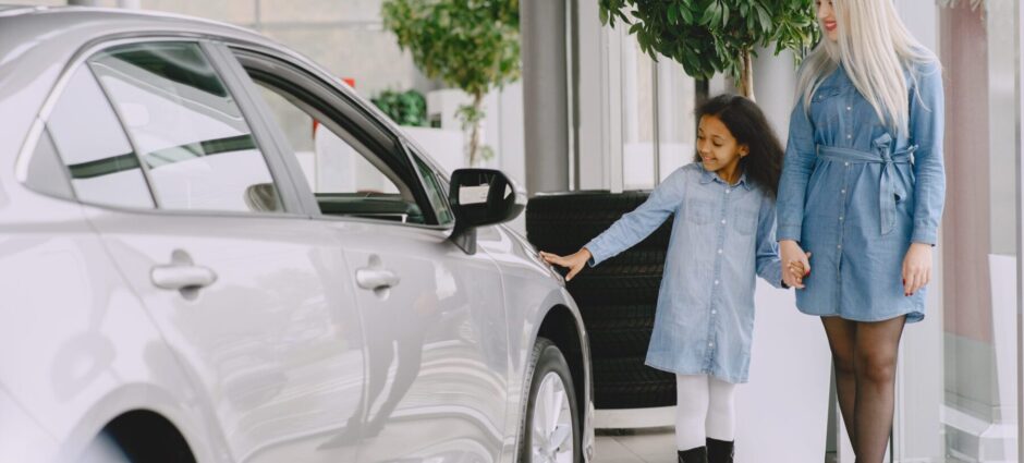 Como os carros entram dentro do Shopping?