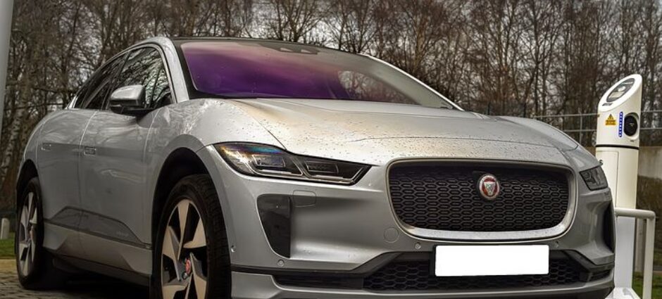 PremiumContact 6 e a nova geração do SUV I-PACE