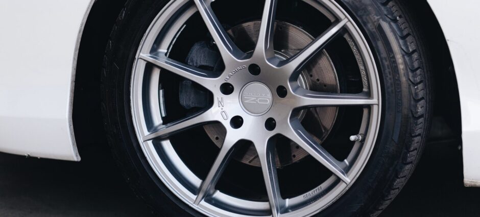 Como Escolher os Pneus 185/65 R15 Ideais para o seu Veículo?