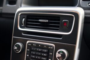 Ar condicionado automotivo